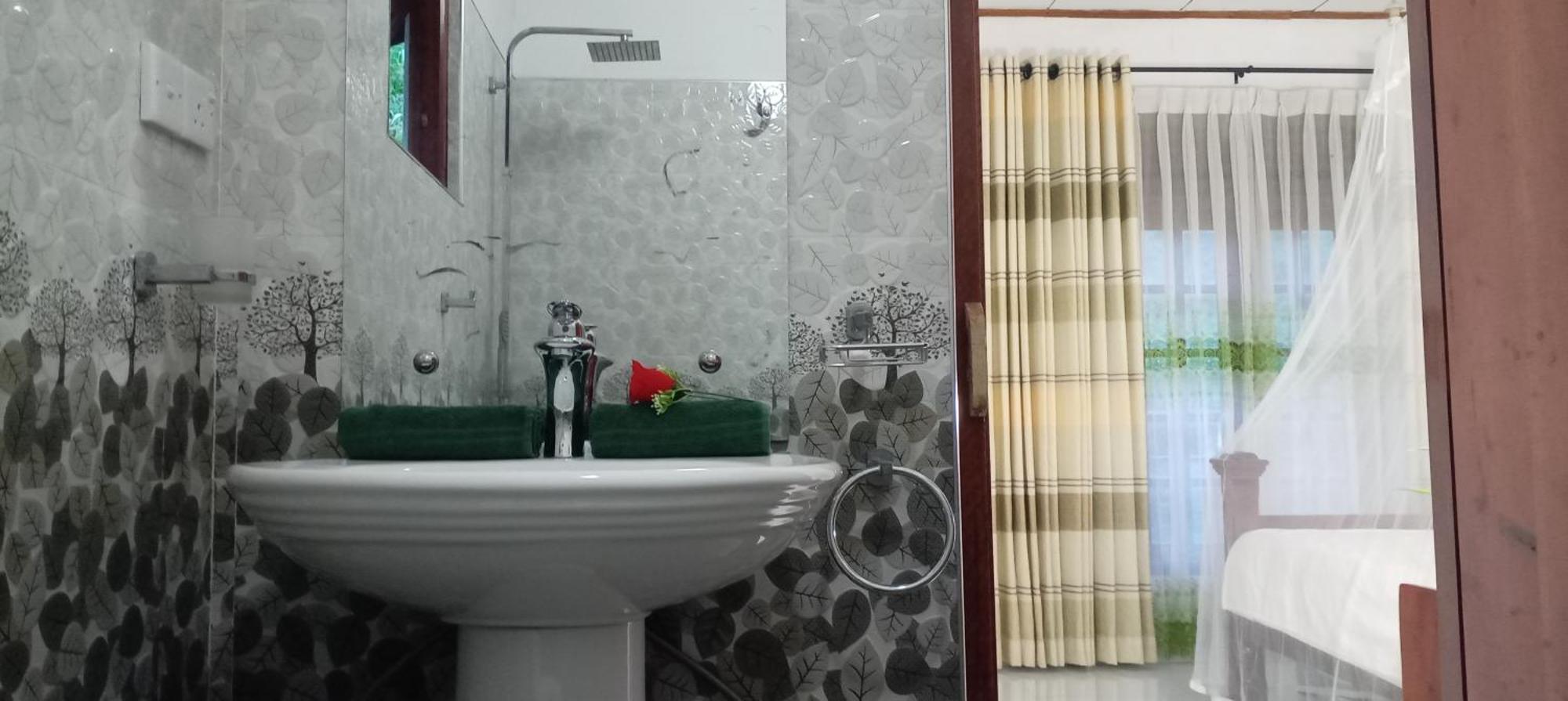 Tantra Ella Lodge Luaran gambar
